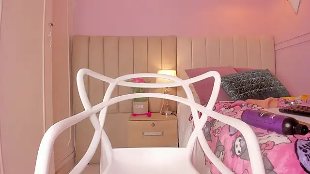  lucia 18 online show from 14, 11, 2025