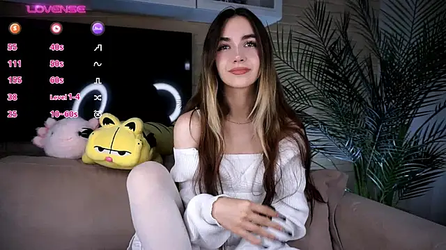 Snapshot of CupSizeGirl chatting on 12, 9, 2025 CupSizeGirl online show from 12, 9, 2025