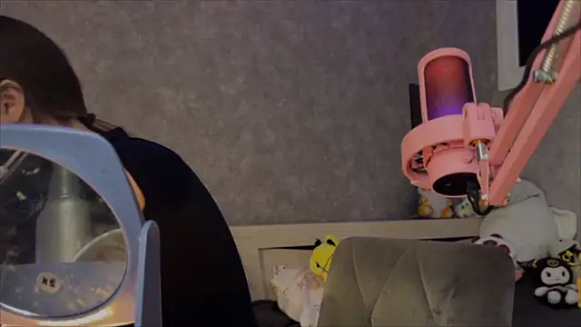 Snapshot of CupSizeGirl chatting on 3, 3, 2026 CupSizeGirl online show from 3, 3, 2026