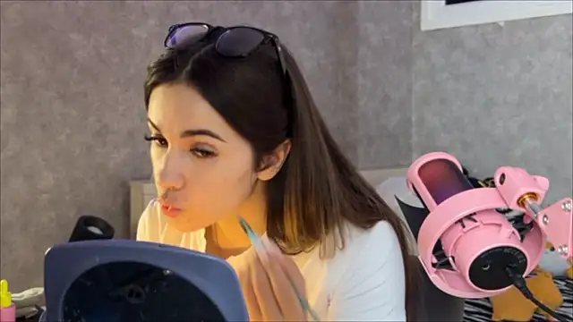 Snapshot of CupSizeGirl chatting on 25, 3, 2026 CupSizeGirl online show from 25, 3, 2026