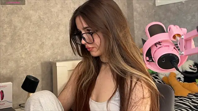 Snapshot of CupSizeGirl chatting on 30, 3, 2026 CupSizeGirl online show from 30, 3, 2026