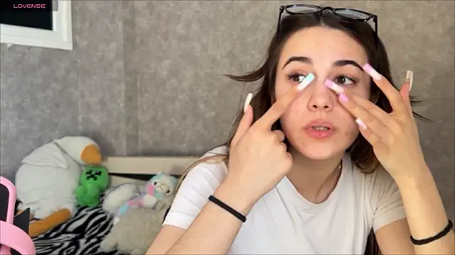 Snapshot of CupSizeGirl chatting on 1, 4, 2026 CupSizeGirl online show from 1, 4, 2026