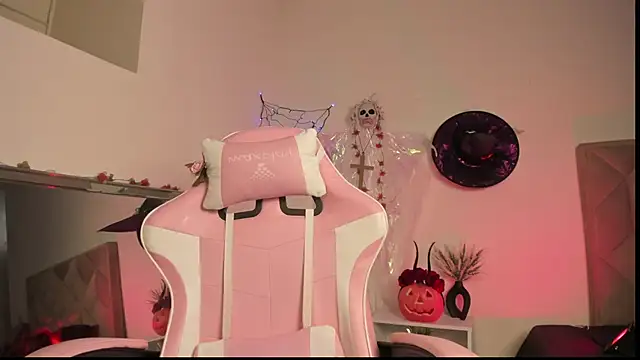 Paprika  online show from 7, 10, 2025