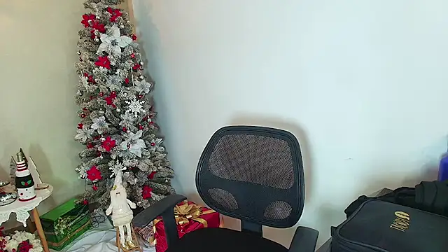  Victoria Collins online show from 20, 12, 2025