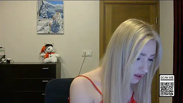 Wild Silk Desire online show from 24, 11, 2025