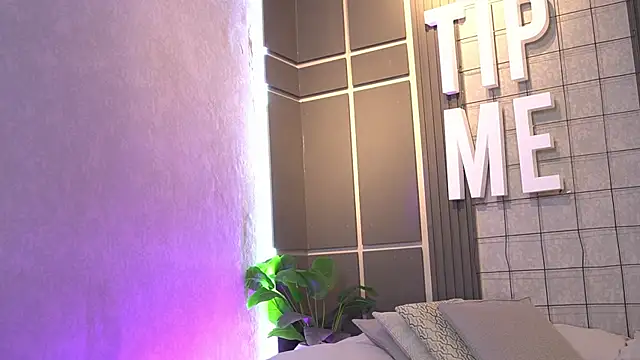 Snapshot of Susan_wall chatting on 23, 4, 2026 Susan wall online show from 23, 4, 2026