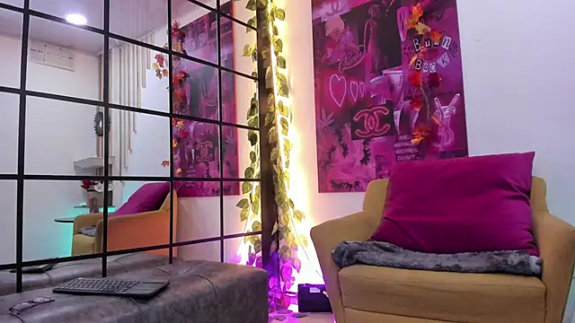 floraginette online show from 25, 11, 2025