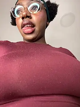 alissradiante1 online show from 26, 10, 2025