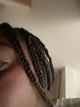 Snapshot of alissradiante1 chatting on 13, 3, 2026 alissradiante1 online show from 13, 3, 2026