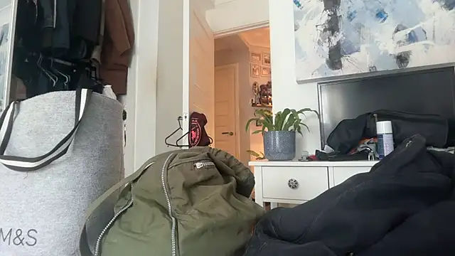 CloudyMuscleBeefy online show from 2, 4, 2026