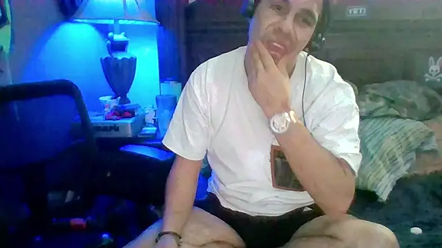 Snapshot of Gc-g chatting on 5, 10, 2025 Gc-g online show from 5, 10, 2025