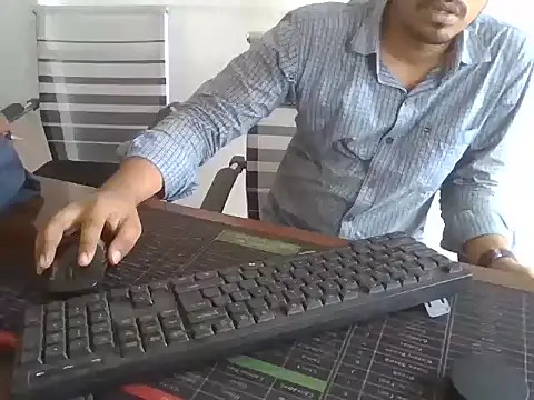 sex yboy00 online show from 1, 7, 2026