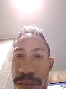 Snapshot of Kratos-Moreno chatting on 19, 5, 2026 Kratos-Moreno online show from 19, 5, 2026