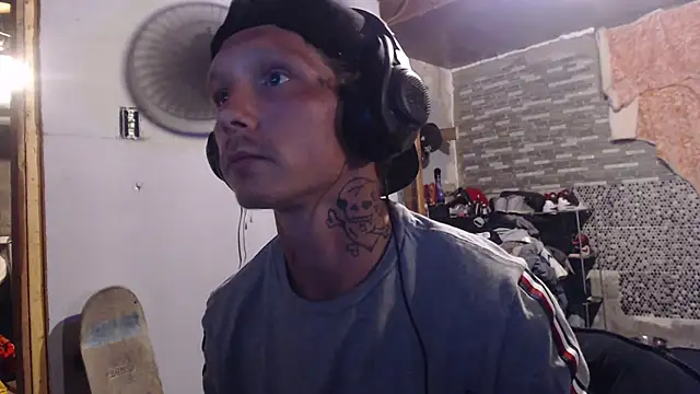 Snapshot of mastertrap chatting on 21, 9, 2025 mastertrap online show from 21, 9, 2025