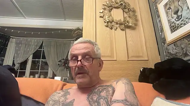 Snapshot of poggles chatting on 9, 3, 2026 poggles online show from 9, 3, 2026