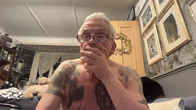 Snapshot of poggles chatting on 21, 3, 2026 poggles online show from 21, 3, 2026