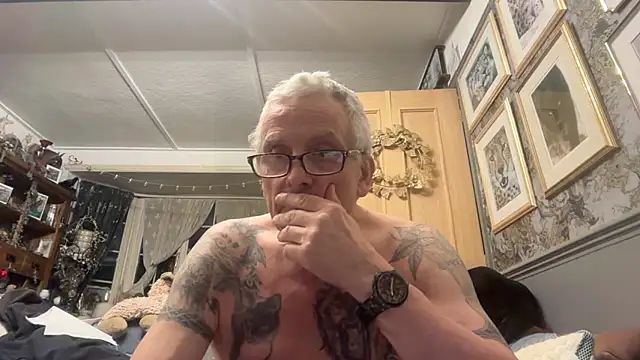 Snapshot of poggles chatting on 25, 3, 2026 poggles online show from 25, 3, 2026