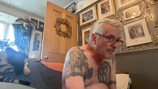 Snapshot of poggles chatting on 26, 3, 2026 poggles online show from 26, 3, 2026