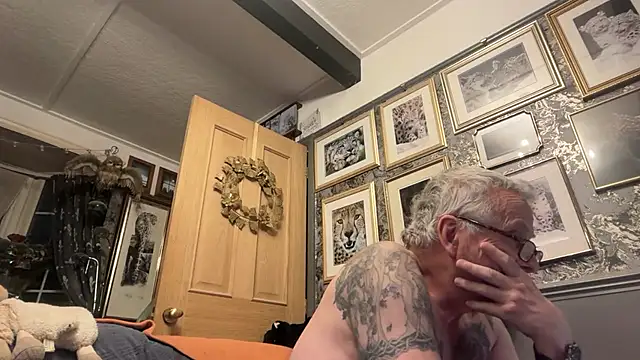 Snapshot of poggles chatting on 27, 3, 2026 poggles online show from 27, 3, 2026