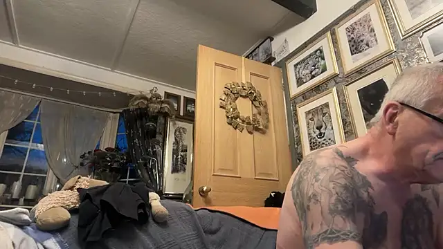 Snapshot of poggles chatting on 31, 3, 2026 poggles online show from 31, 3, 2026