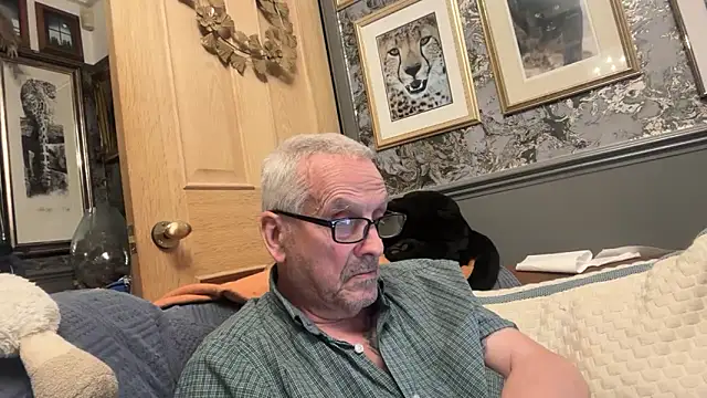 Snapshot of poggles chatting on 3, 4, 2026 poggles online show from 3, 4, 2026