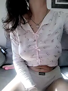 agustinalatina online show from 11, 3, 2026