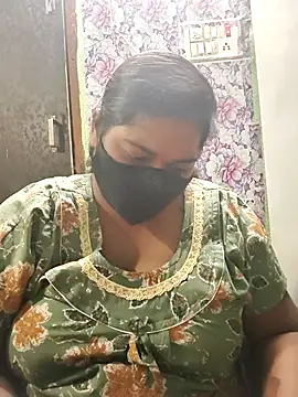 Snapshot of Liyaa_24 chatting on 2, 4, 2026 Liyaa 24 online show from 2, 4, 2026