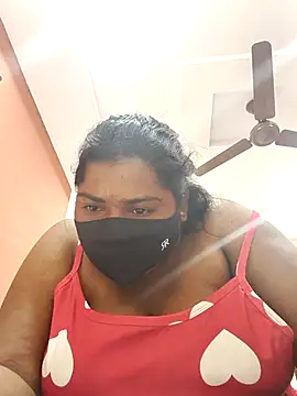 Snapshot of Liyaa_24 chatting on 4, 4, 2026 Liyaa 24 online show from 4, 4, 2026