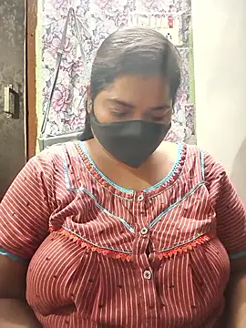 Snapshot of Liyaa_24 chatting on 8, 4, 2026 Liyaa 24 online show from 8, 4, 2026