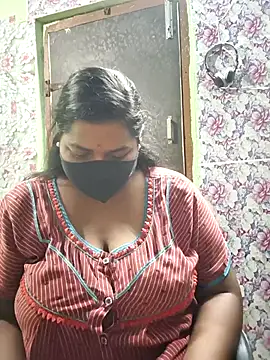 Snapshot of Liyaa_24 chatting on 15, 4, 2026 Liyaa 24 online show from 15, 4, 2026