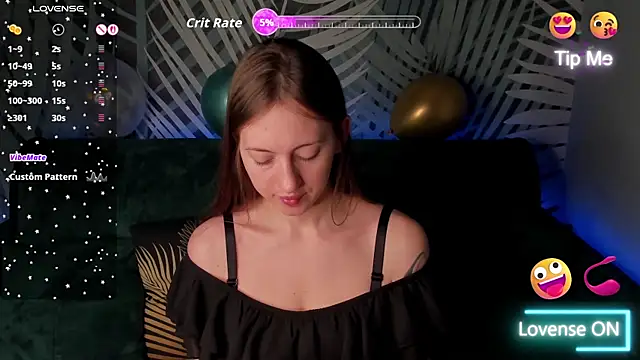 Snapshot of ChristyCrayme chatting on 5, 4, 2026 ChristyCrayme online show from 5, 4, 2026