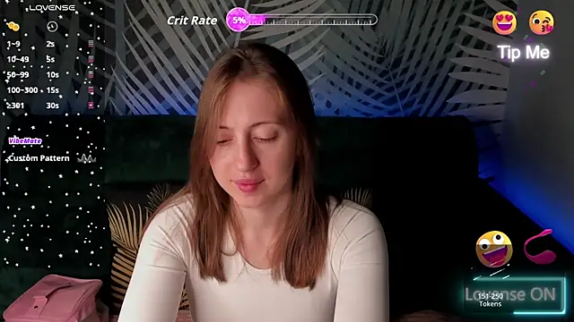 Snapshot of ChristyCrayme chatting on 21, 4, 2026 ChristyCrayme online show from 21, 4, 2026