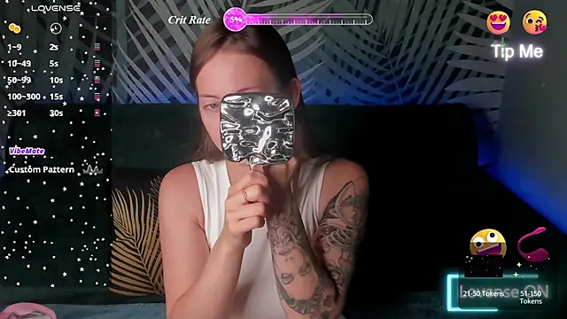 Snapshot of ChristyCrayme chatting on 25, 6, 2026 ChristyCrayme online show from 25, 6, 2026