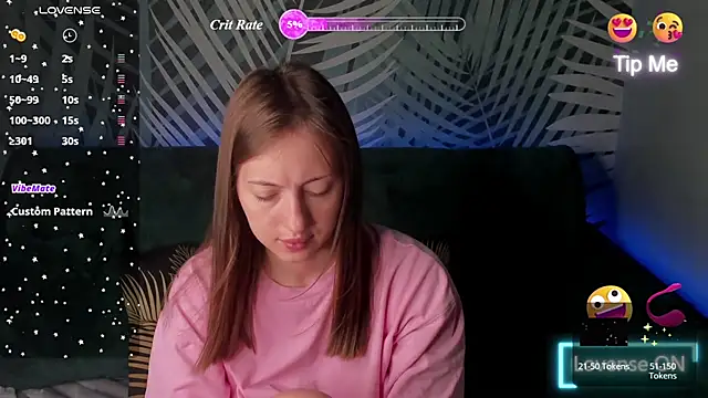 Snapshot of ChristyCrayme chatting on 2, 7, 2026 ChristyCrayme online show from 2, 7, 2026