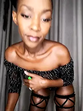 Snapshot of chocolatehotwife chatting on 17, 4, 2026 chocolatehotwife online show from 17, 4, 2026