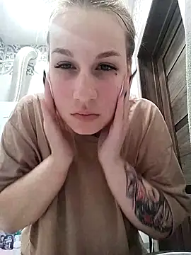 Snapshot of HoneyNelly chatting on 7, 10, 2025 HoneyNelly online show from 7, 10, 2025