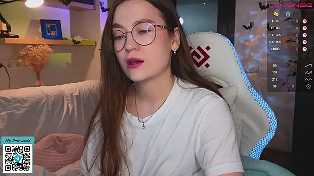 mia here online show from 12, 11, 2025