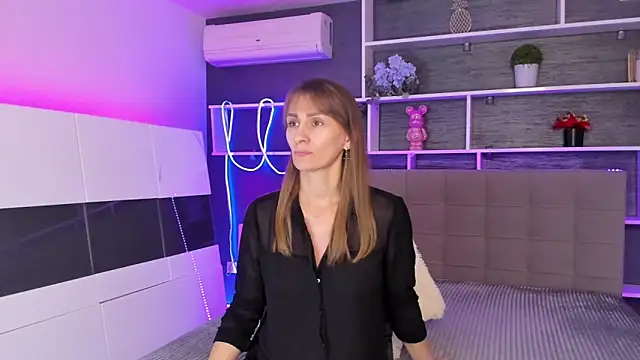 ChristyBrook online show from 28, 11, 2025