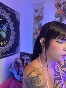 Snapshot of missy_miller chatting on 11, 4, 2026 missy miller online show from 11, 4, 2026