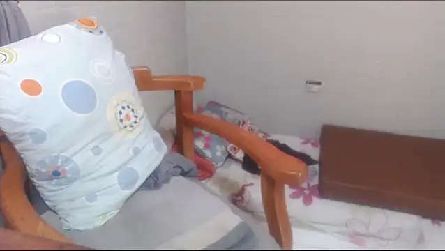 Snapshot of rose-crystal chatting on 26, 4, 2026 rose-crystal online show from 26, 4, 2026