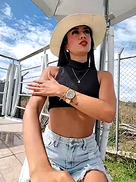 Juliana Xander online show from 25, 11, 2025