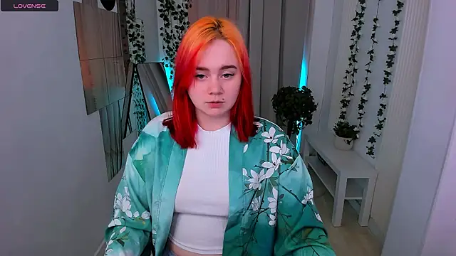 Snapshot of lunaalli chatting on 10, 4, 2026 lunaalli online show from 10, 4, 2026