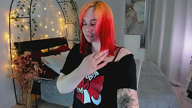 Snapshot of lunaalli chatting on 14, 4, 2026 lunaalli online show from 14, 4, 2026