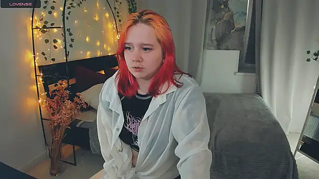 Snapshot of lunaalli chatting on 21, 4, 2026 lunaalli online show from 21, 4, 2026