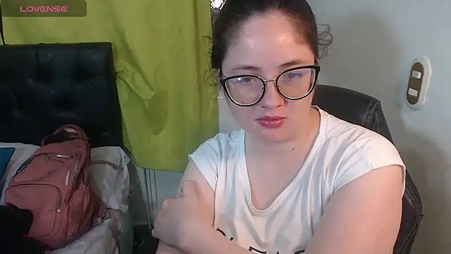KrystalAdams online show from 9, 4, 2026