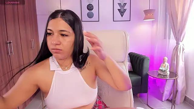 DANDARA THOM online show from 1, 11, 2025