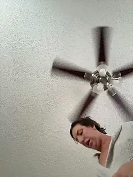 sweetsirenn online show from 27, 3, 2026