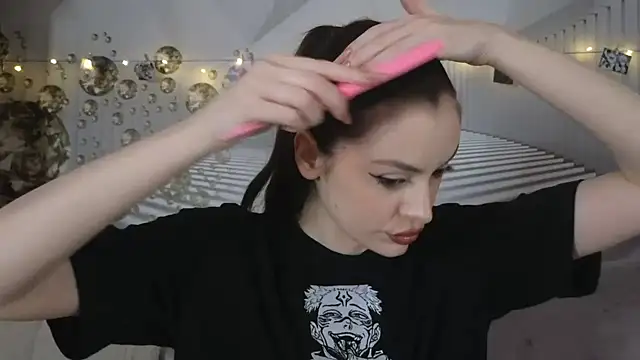 Snapshot of EvoletteLouLou chatting on 18, 3, 2026 EvoletteLouLou online show from 18, 3, 2026