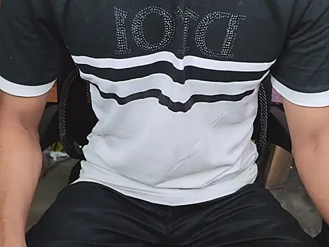 ChiseledCharm online show from 4, 10, 2025