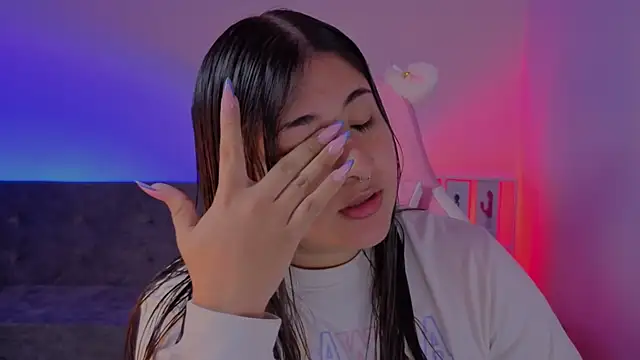 Snapshot of Gaby__Howards chatting on 5, 4, 2026 Gaby Howards online show from 5, 4, 2026